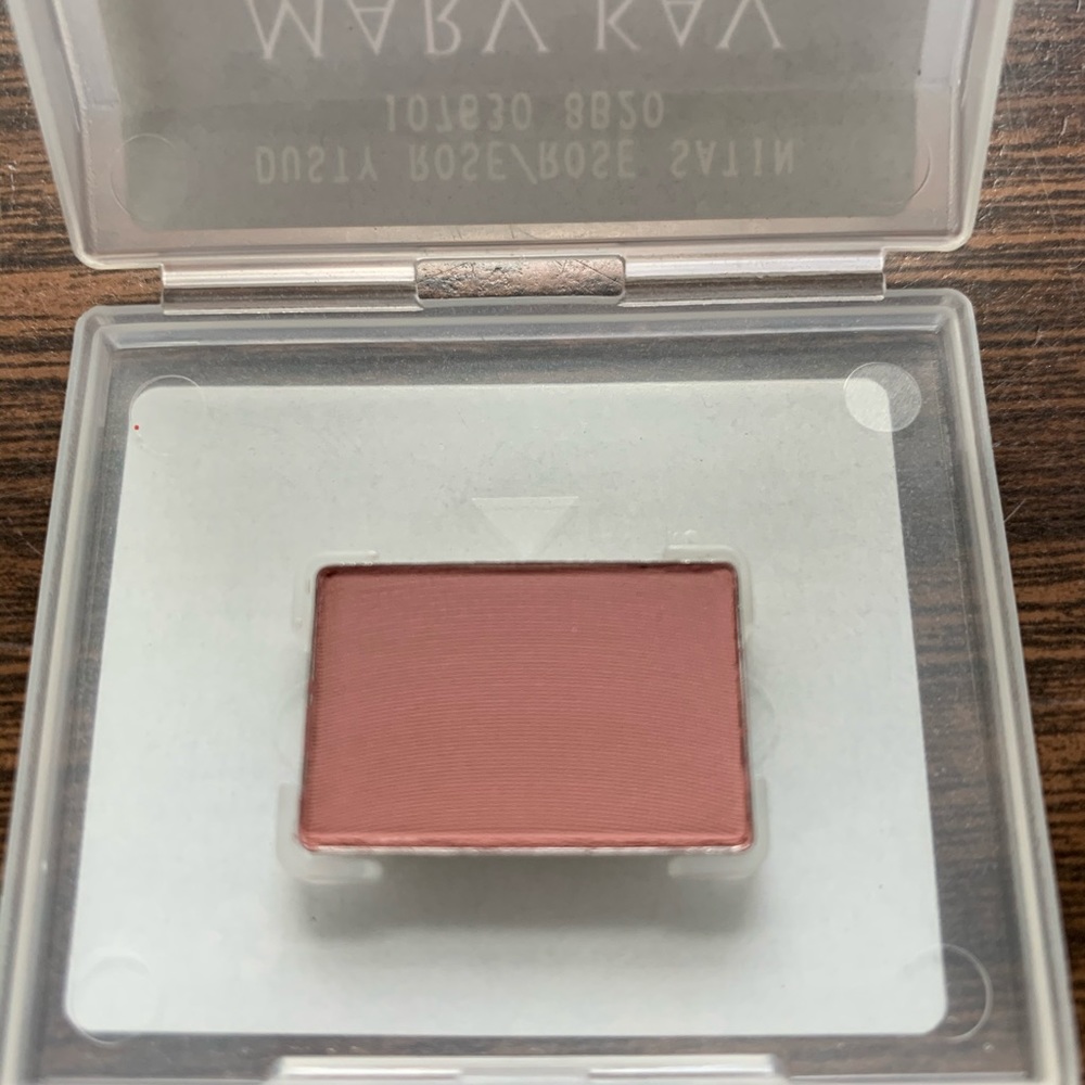 Mary Kay eye shadow